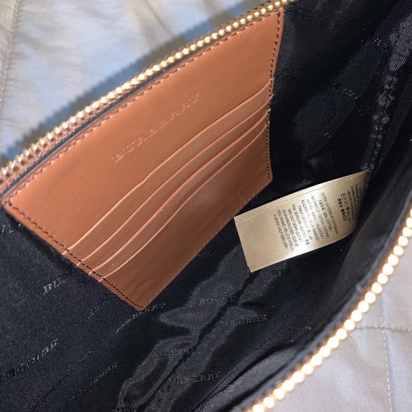 BURBERRY BAG!! PRISTINE CONDITION - Picture 5 of 13
